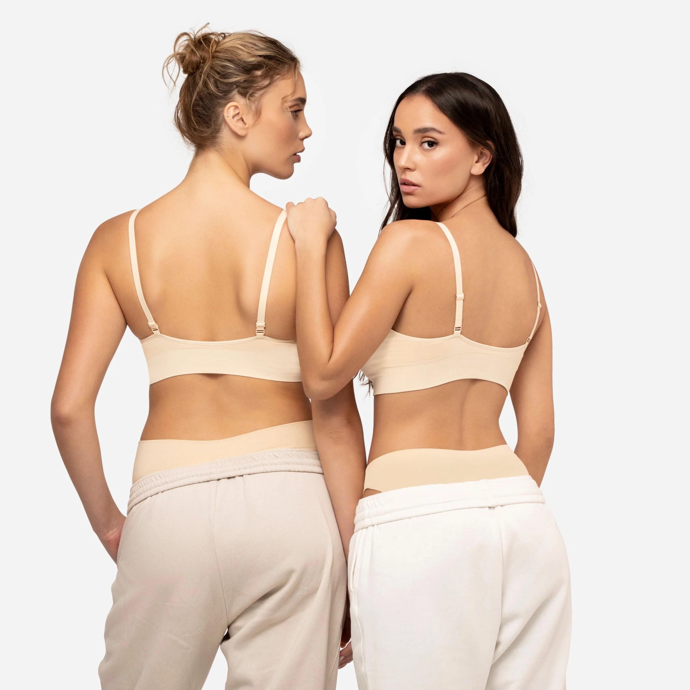450 The Pullover Bralette - Image 5