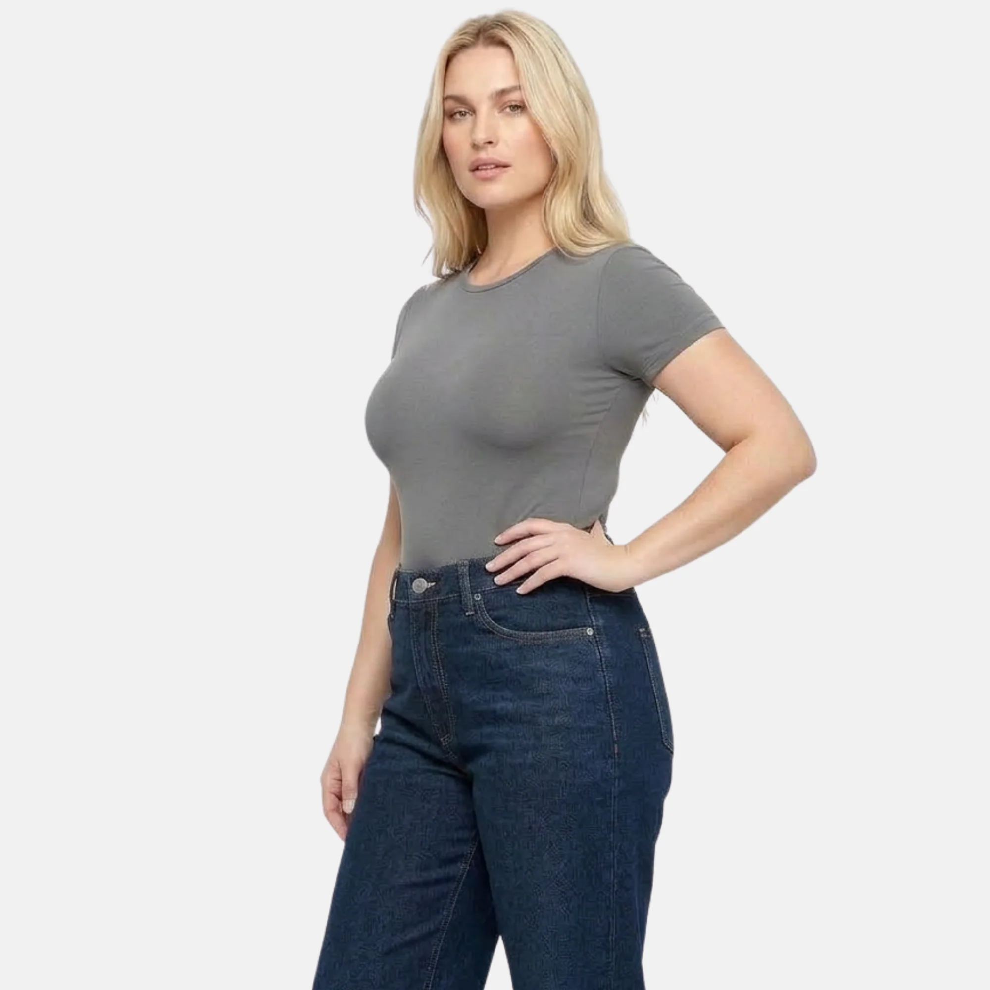 670 The Perfect T-Shirt - Image 2