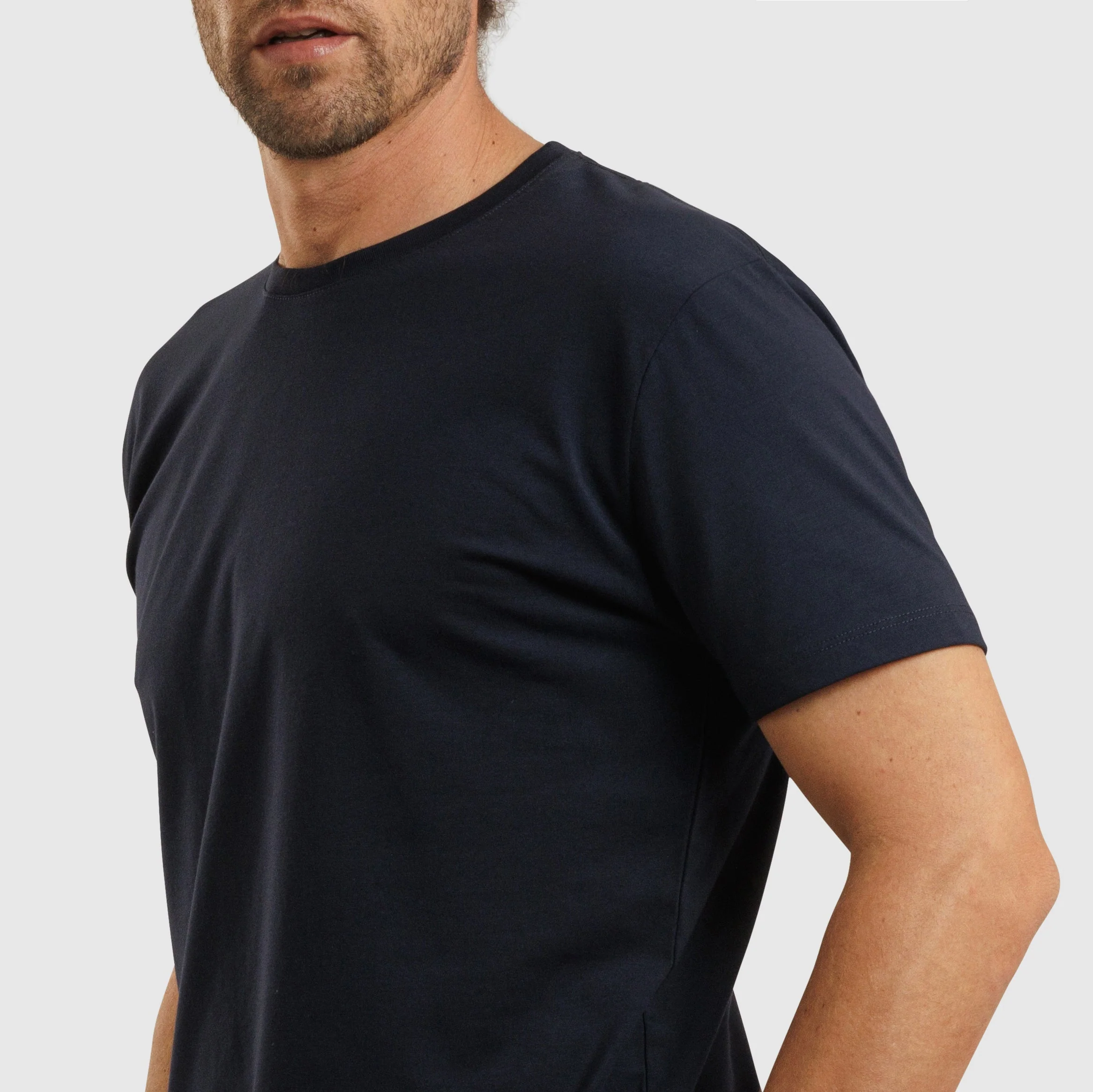 Version7B Crew Neck Curve Hem - Image 4